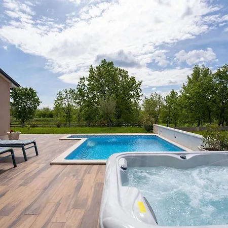 Mihaela Villa Porec