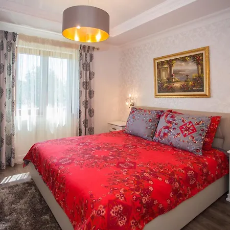 Vila Mihaela By Briskva *