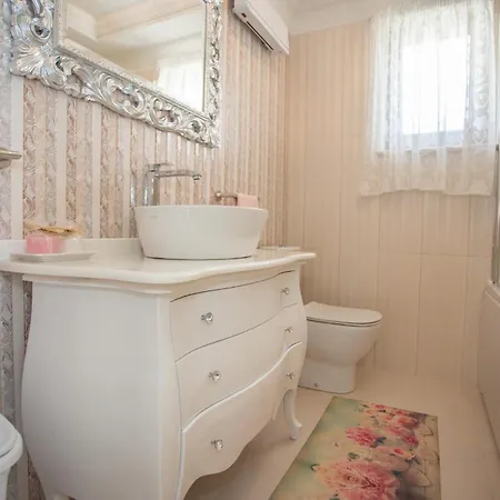 Vila Mihaela By Briskva