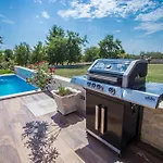 Mihaela By Briskva Villa
